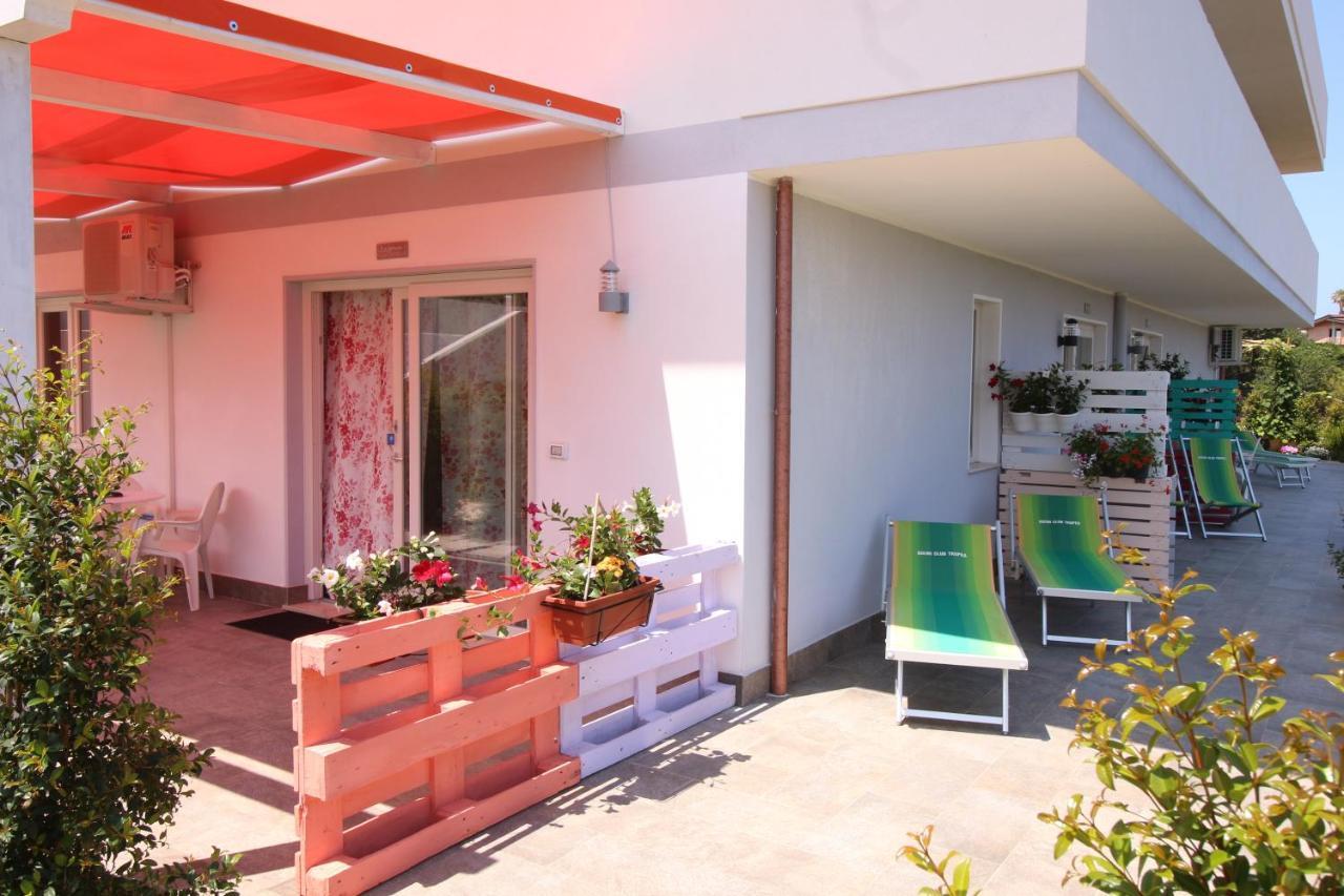 Chiaro Di Luna Apartment Santa Domenica  Exterior foto