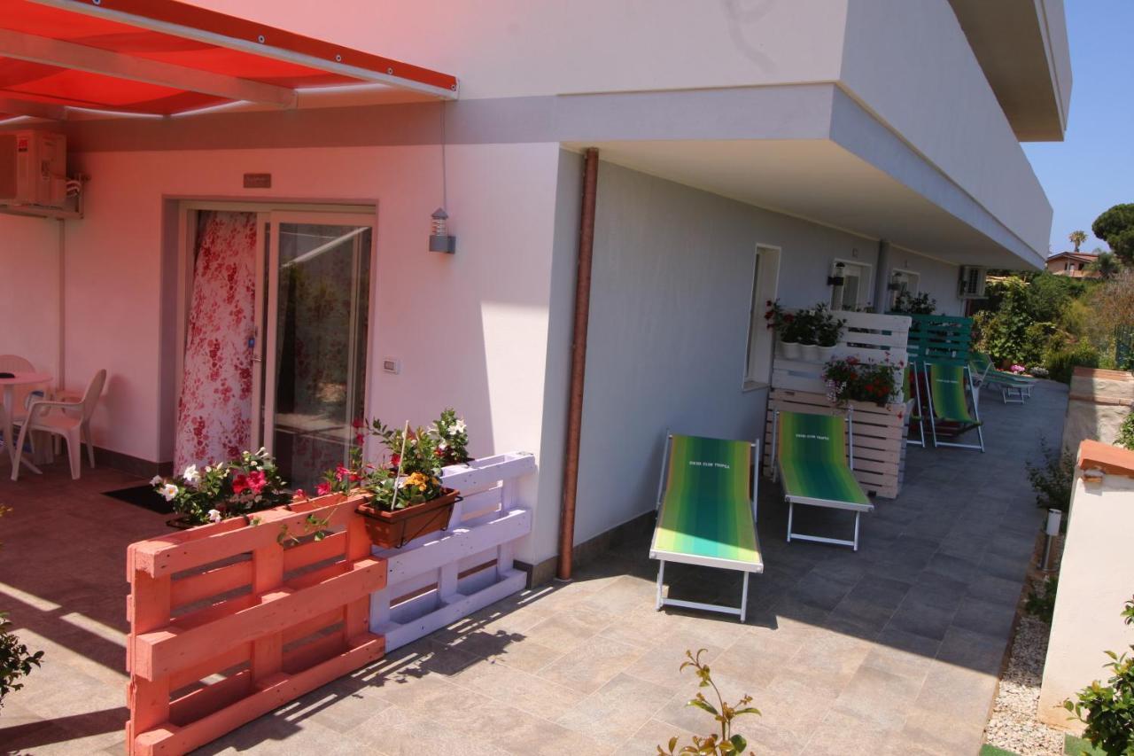 Chiaro Di Luna Apartment Santa Domenica  Exterior foto